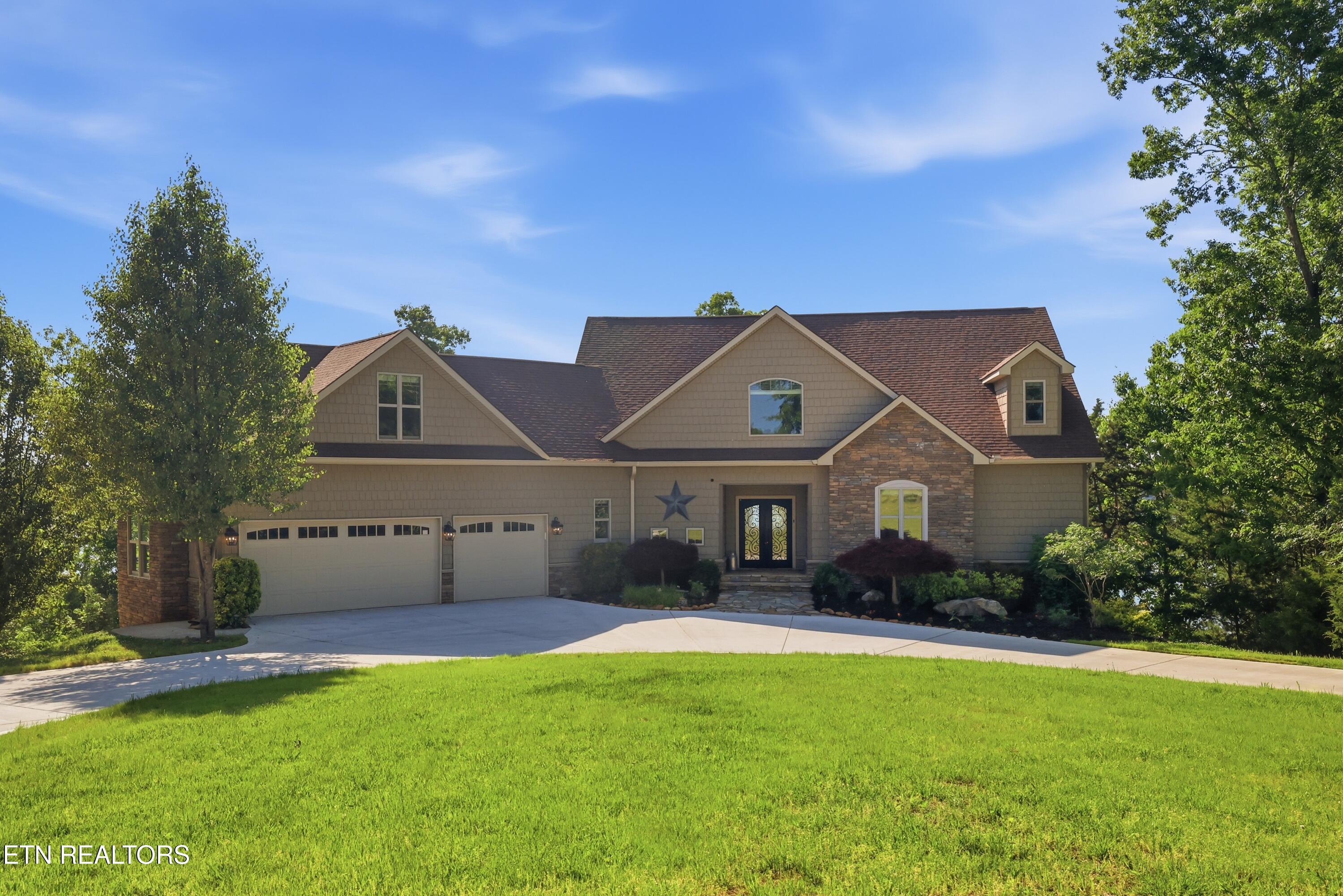 Image 2: 06-124_Cypress_Dr_009