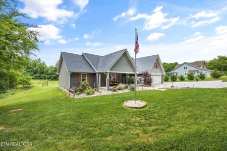 3033 Lazy River Lane