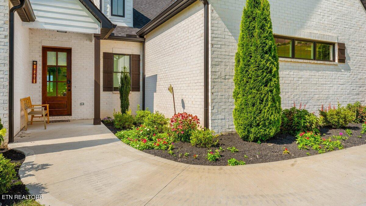 Image 4: Exterior 4 (1)