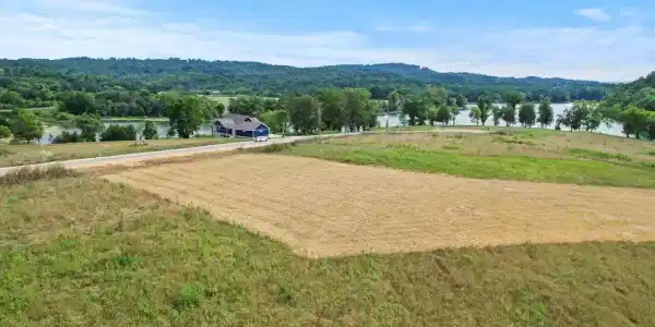 Lot 24 Waterfront Knoll