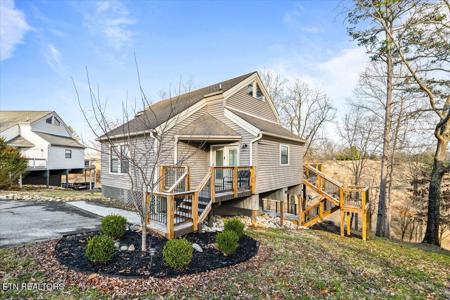 602 Wedgewood Lane