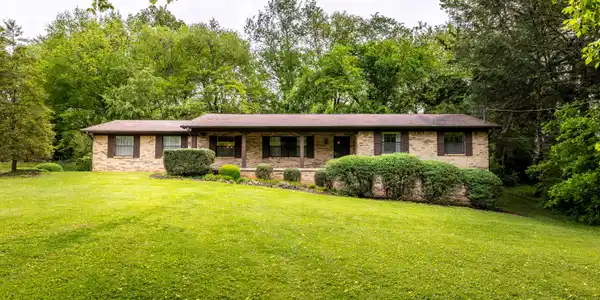 5704 Crestwood Drive