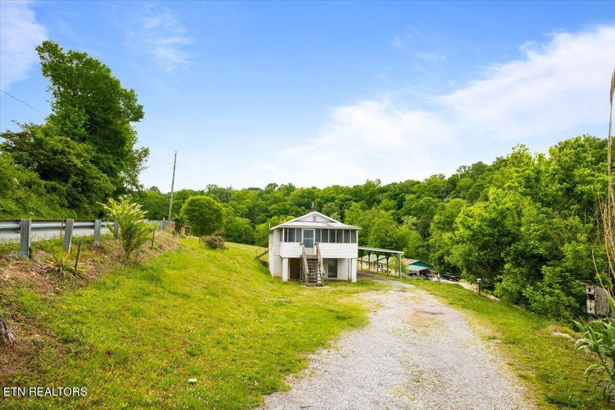 Image 3: 02-743 Lovely Bluff Rd