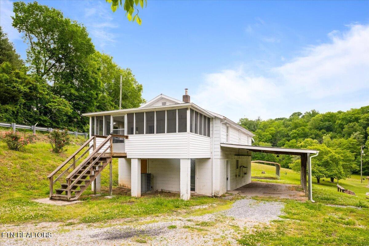 Image 4: 05-743 Lovely Bluff Rd