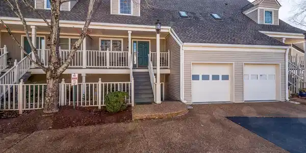 522 Riverfront Way