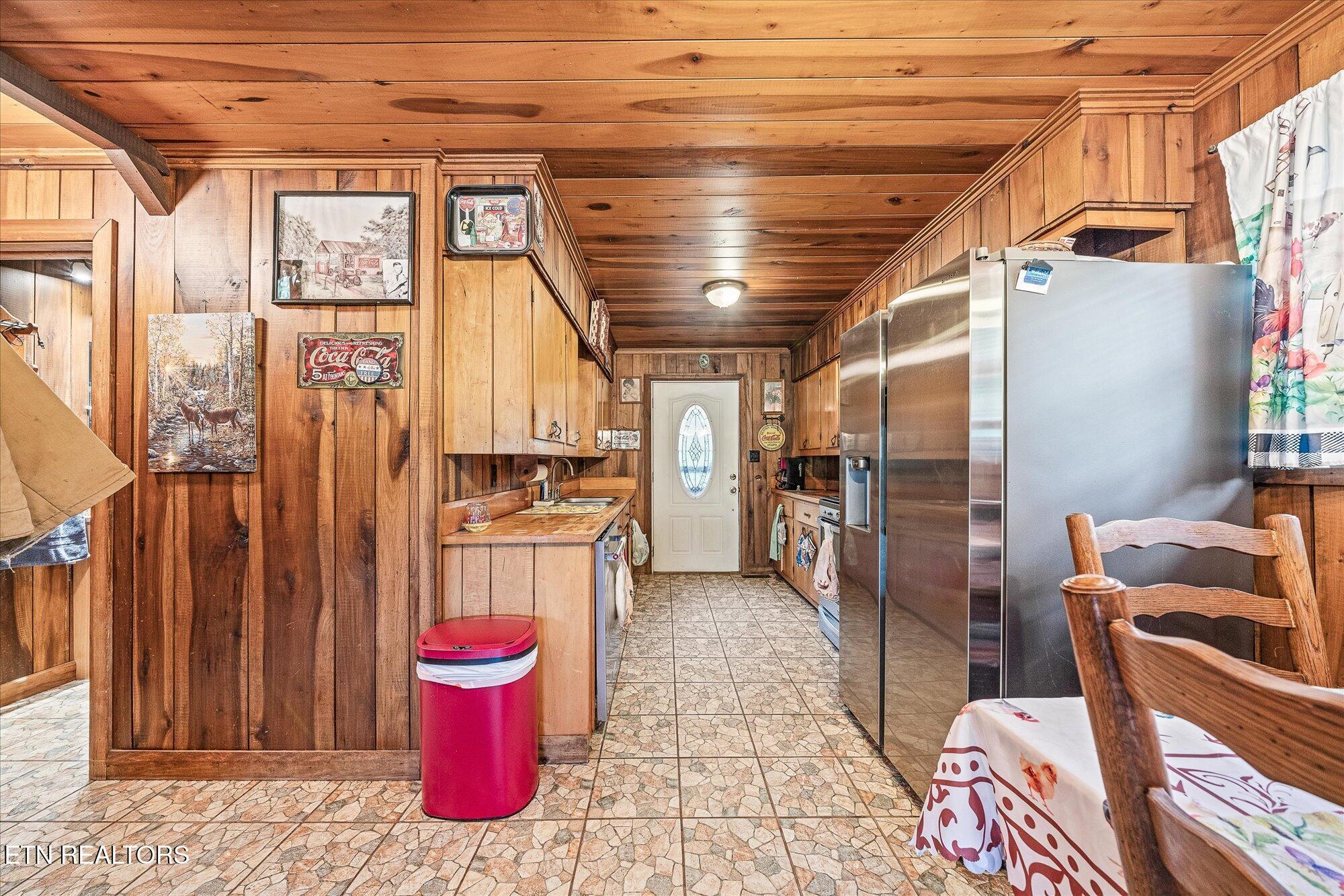 Image 4: 19-88 Hollingsworth Slough-099