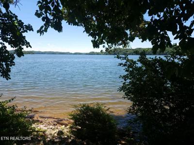 422 W Mountain Drive