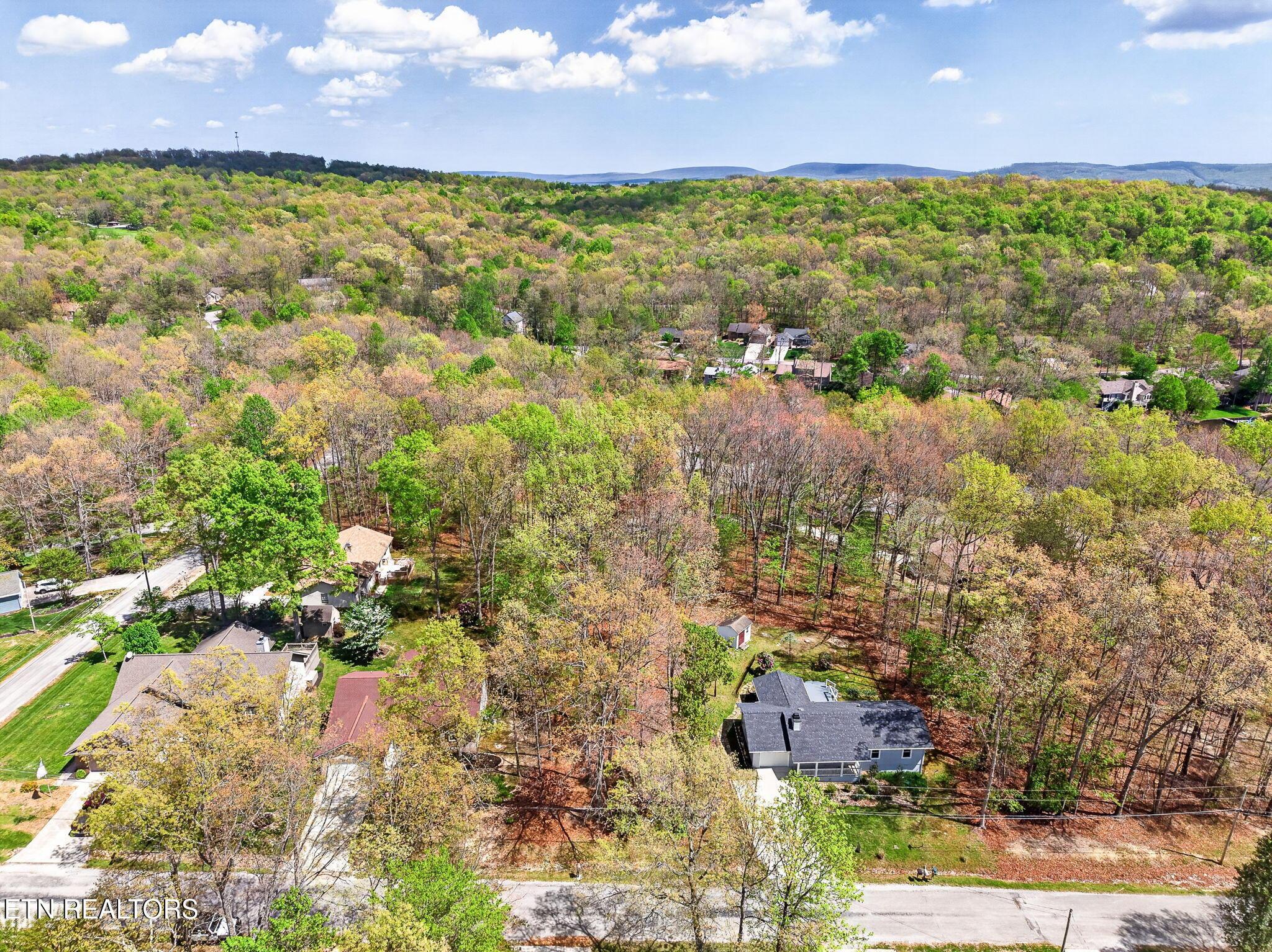 Image 2: 20-web-or-mls-151 Glenwood Dr_005_TNPC