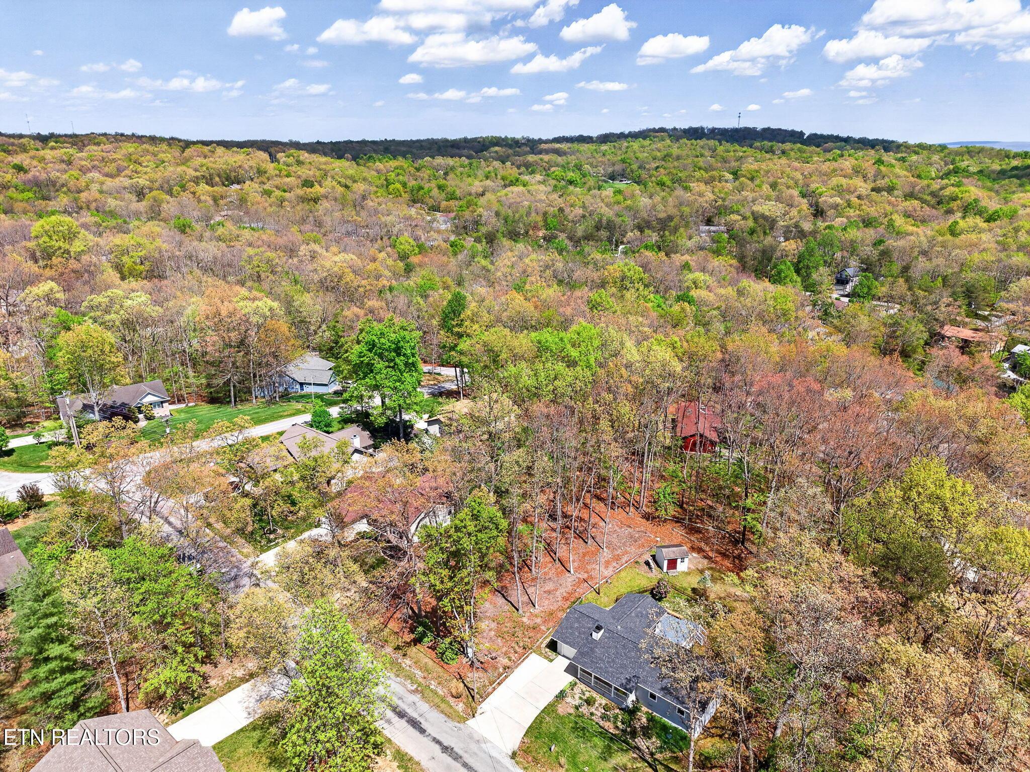 Image 4: 22-web-or-mls-151 Glenwood Dr_011_TNPC