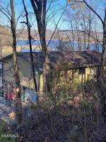285 Lakeshore Drive