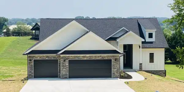 653 Fisher Rd