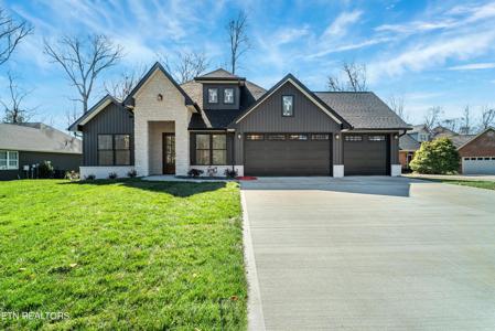 225 Mialaquo Circle