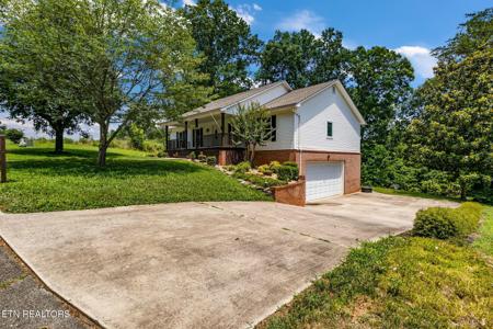 127 Lakeview Drive