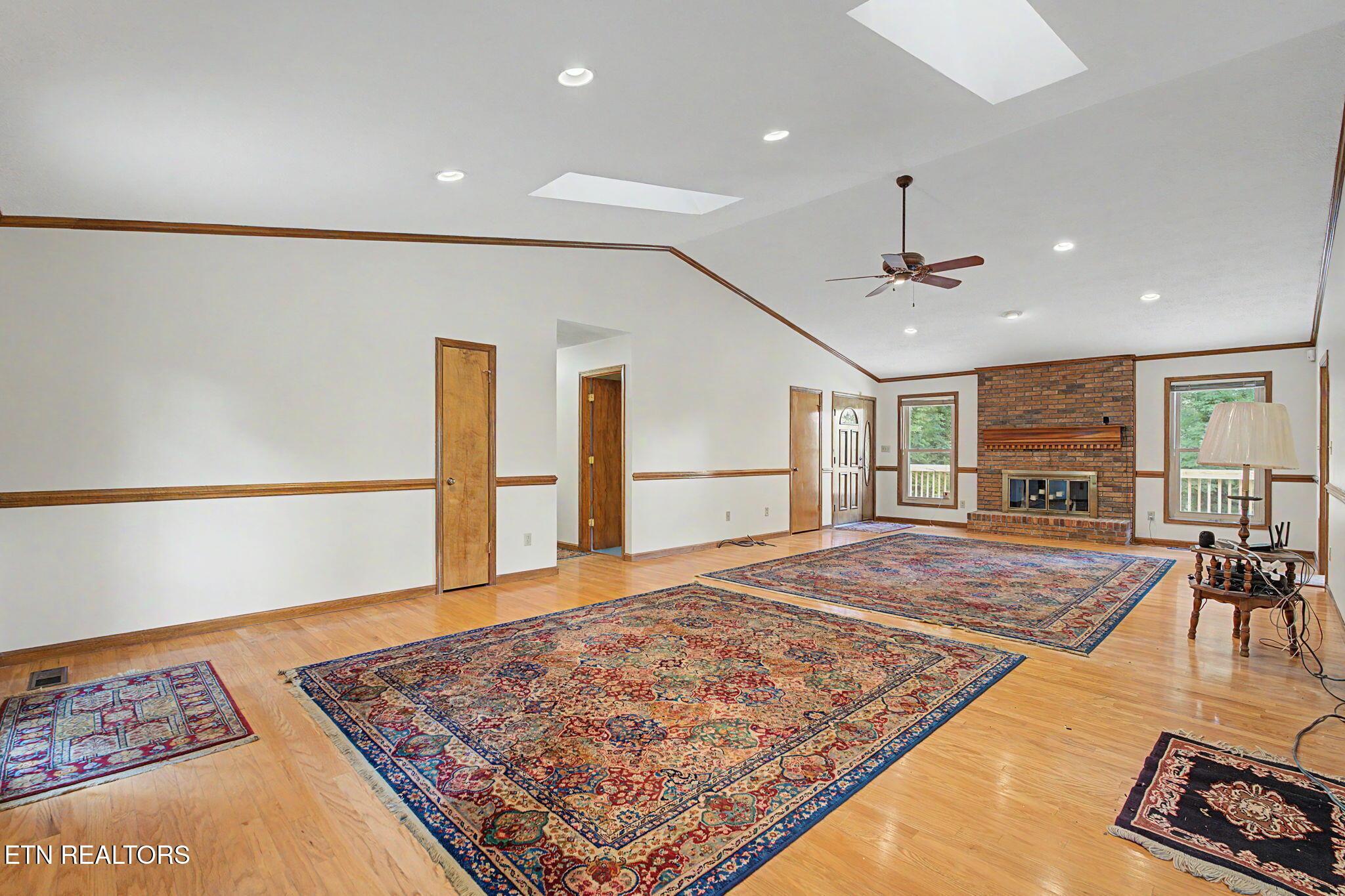 Image 4: 13-web-or-mls-630-heather-brook-cir