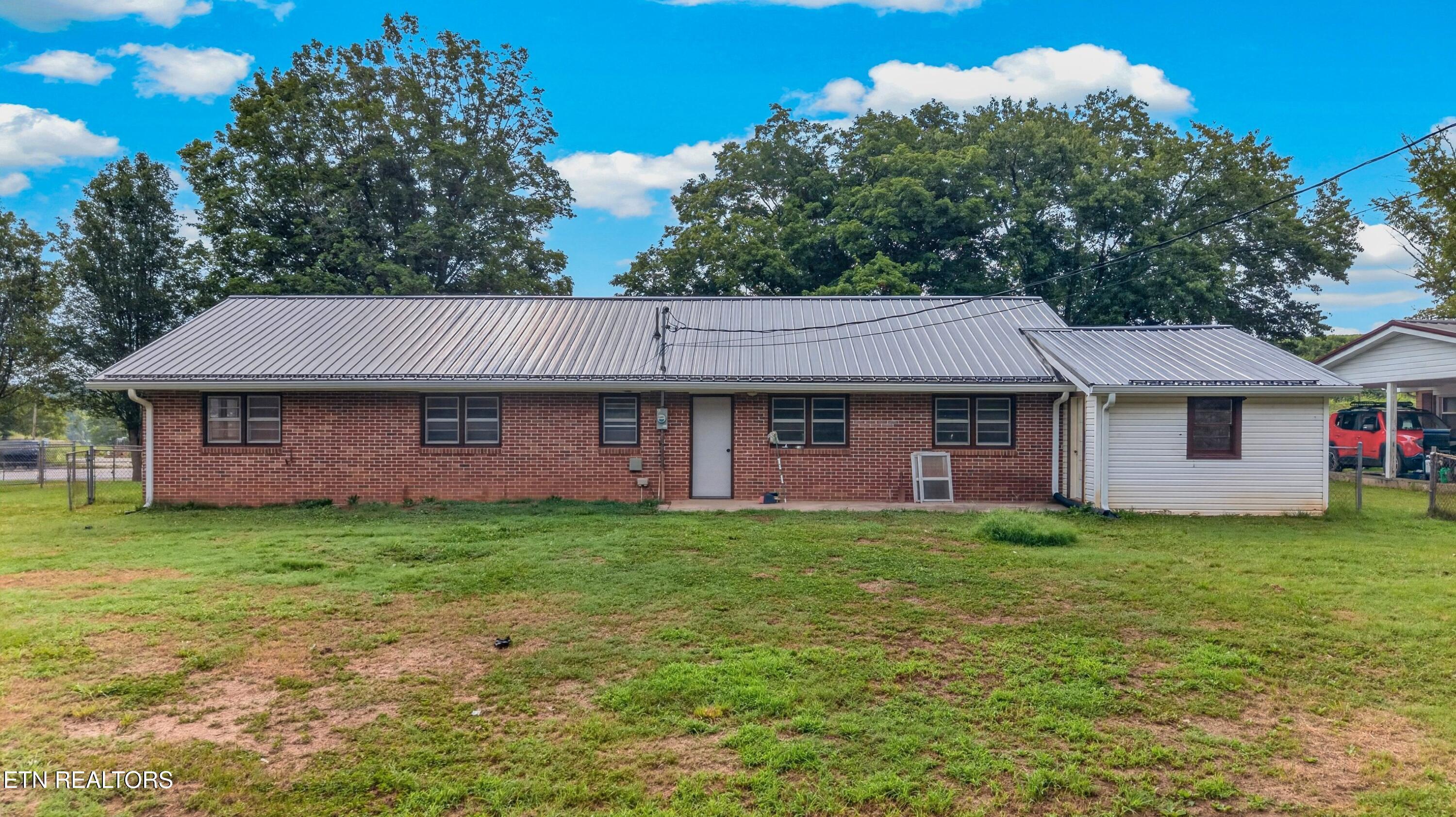 Image 3: 003-3315Highway66South-Rogersville-TN-37