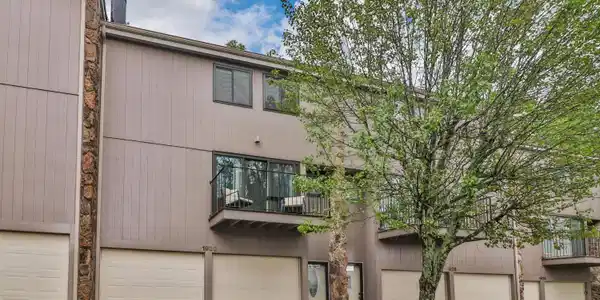 1930 Cherokee Bluff Drive