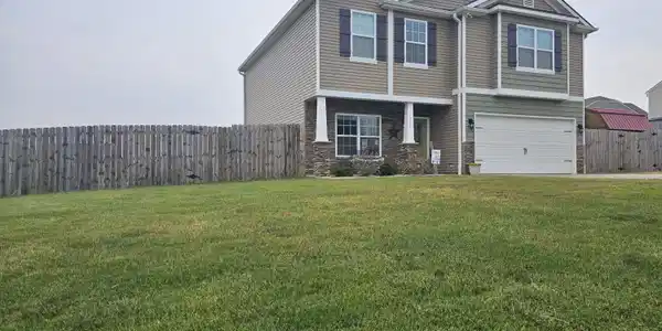 112 Mandy Lane