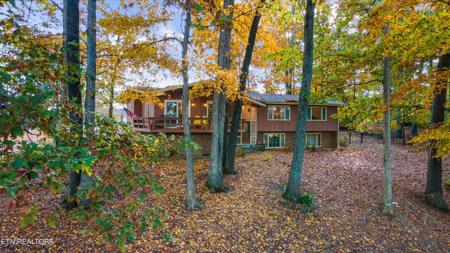 2881 Lake Forest Circle