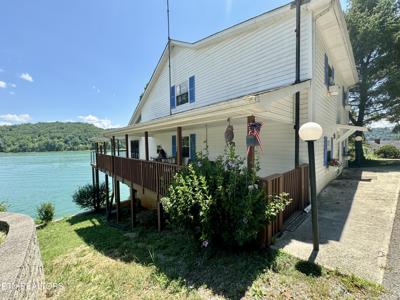 174 Lake Circle