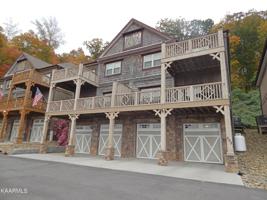 502 Round Lake Circle