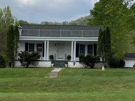 1119 S Main St