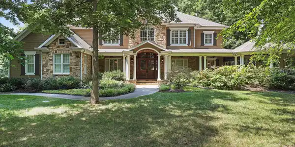1327 Waterside Lane