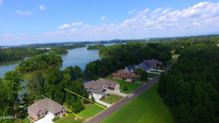 275 Falcon Trail