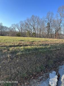 606 N Two Rivers Lane
