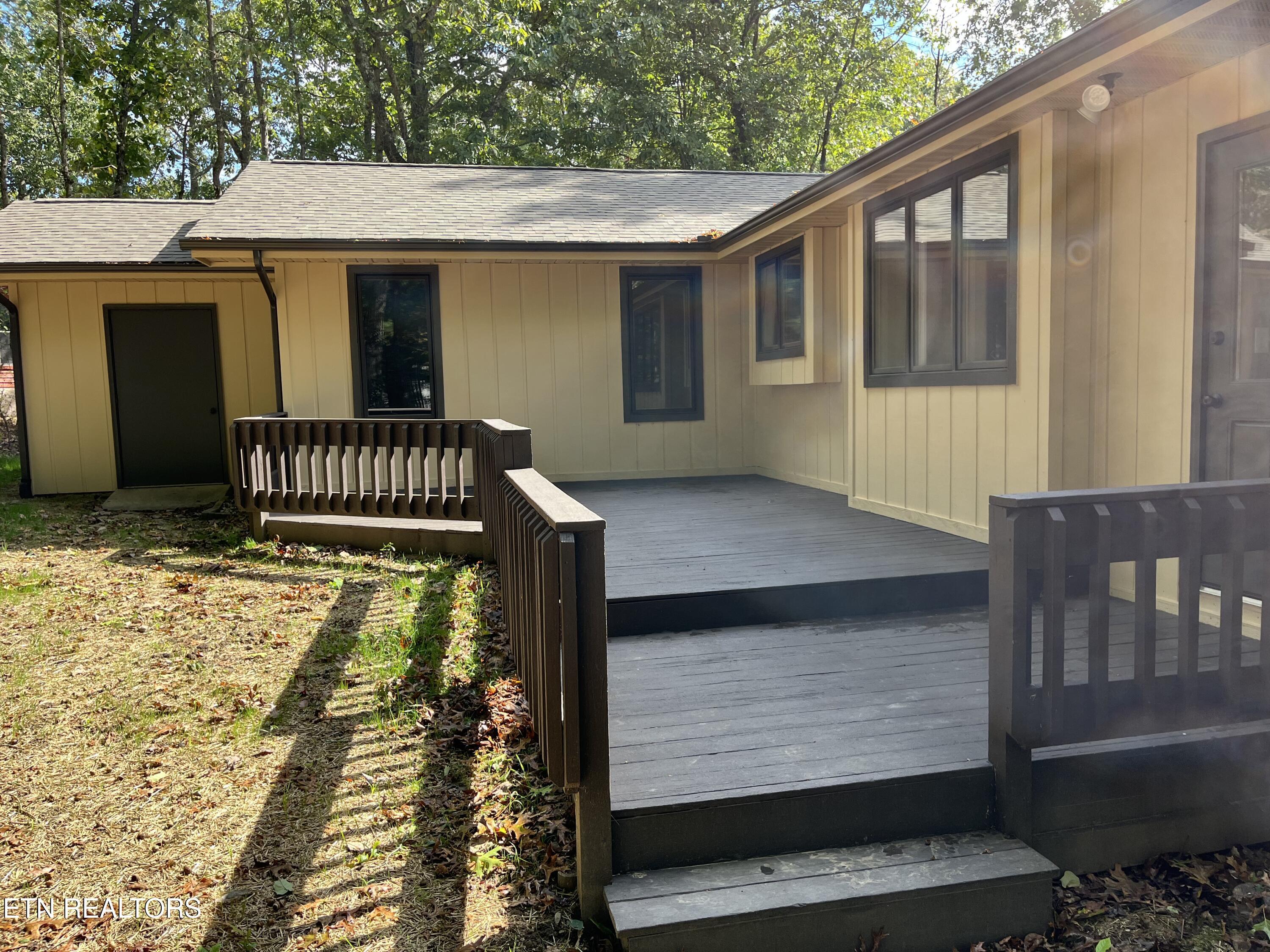 Image 2: 2) 64485-68f815b7d8369