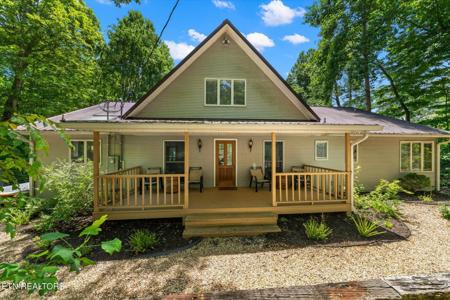 241 Bankwood Lane