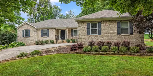 304 Uhdali Place