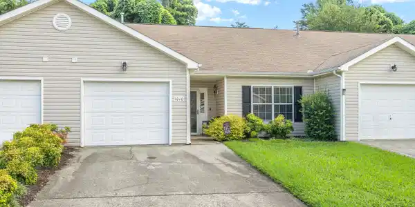 1010 Brittany Deanne Lane