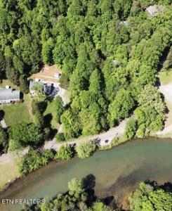 2117 Everett Rd