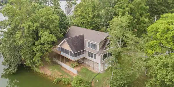 Image 2: Exterior_Aerial_07