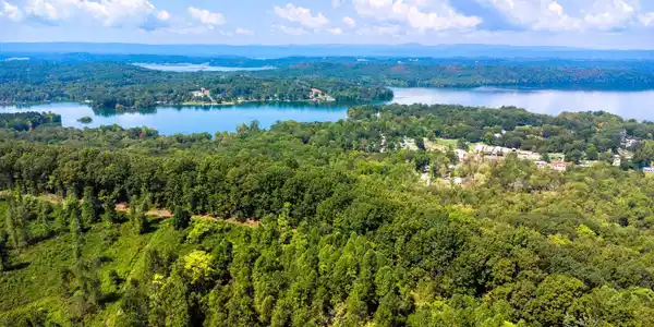 Image 4: Lake 1-10 Lakeview and Pleasant Hill Rd