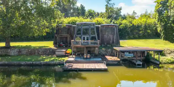 4931 Riversedge Rd