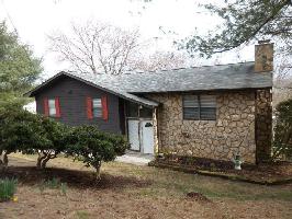 115 Lake Hills Drive