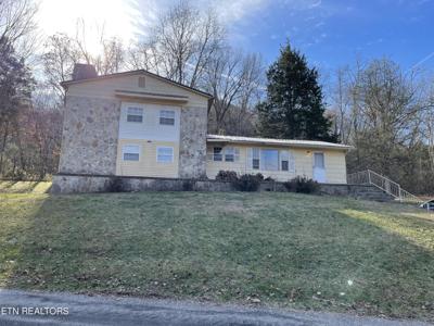 318 Sanders Rd