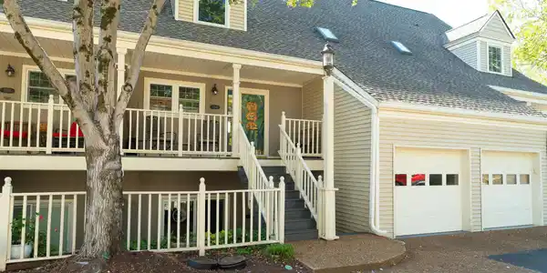 554 Riverfront Way
