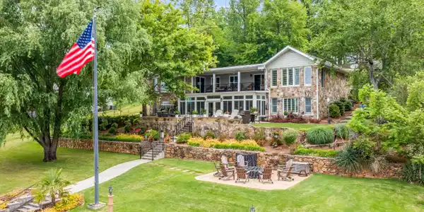 1059 Hiwassee Circle