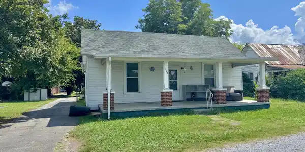 198 2nd Ave