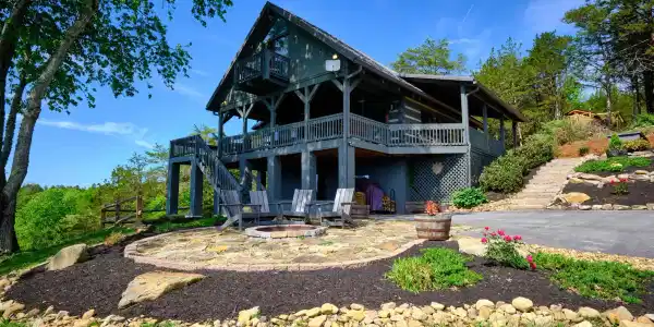 1019 Moonside Lane