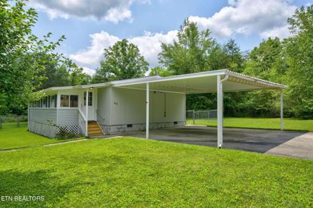 809 Spokane Lane