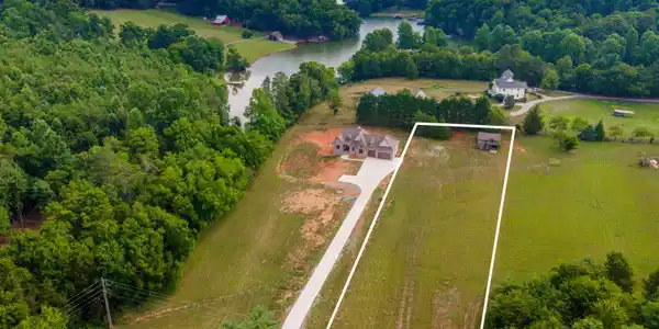 624 Disco Loop Rd