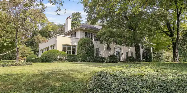 1209 Scenic Drive