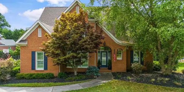 12220 Cotswold Lane