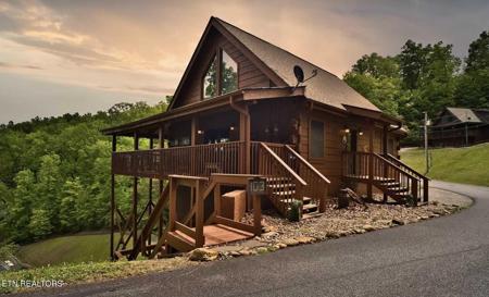 1025 Willard Way