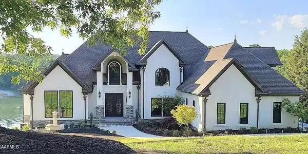 106 Lake Crest Drive