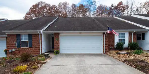 729 Harbor Way