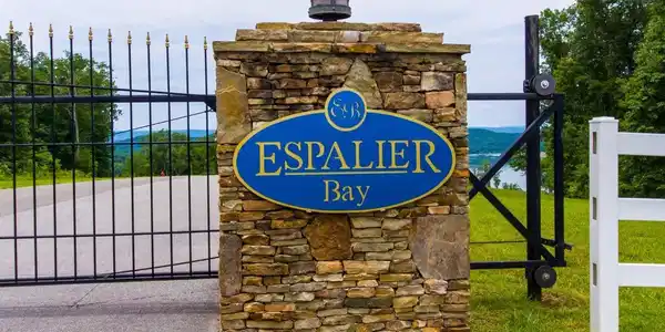 82 Espalier Drive